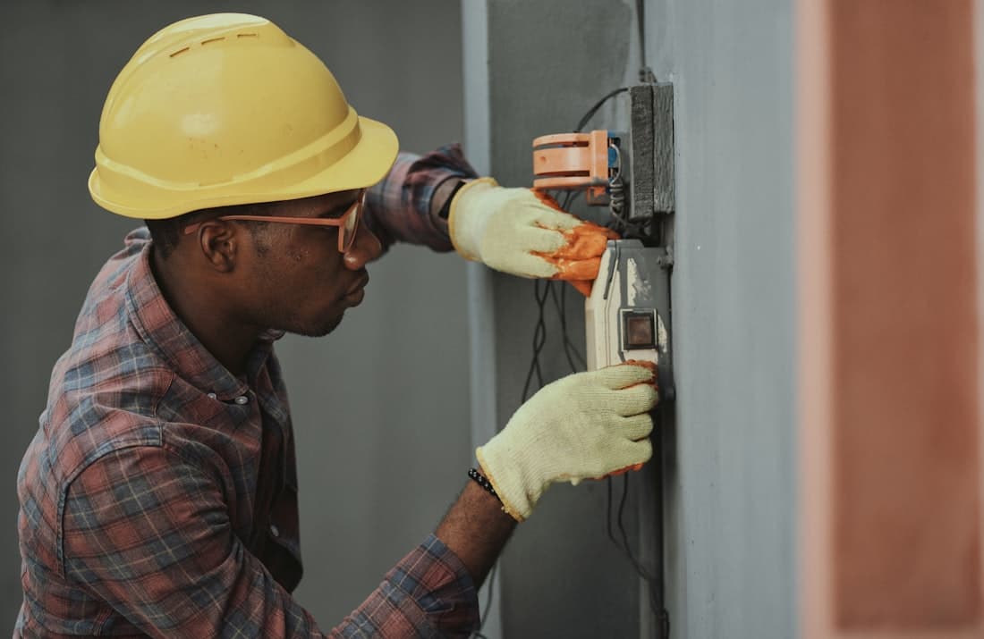 Electrical work with Servtide